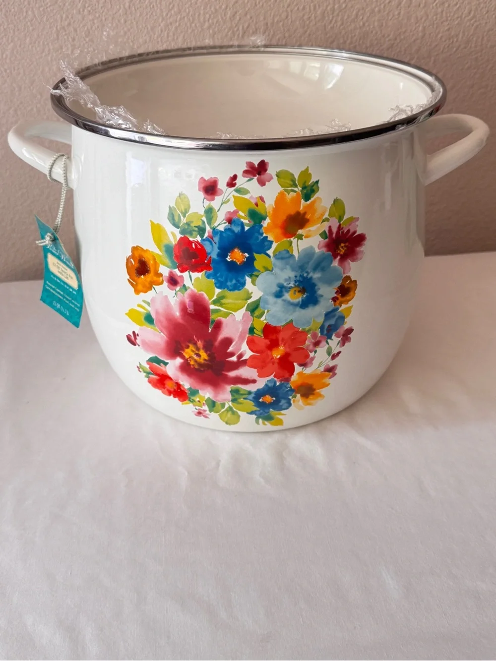 Floral Enamel Stockpot - White with Multicolor Flower Print